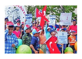 "Başbakan istifa etsin!"