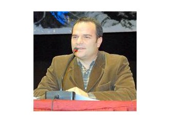 Kemal Öztürk. Başbakanlık Basın Danışmanı. Sürpriizzz !!!