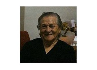 Göküş gözlü annem,