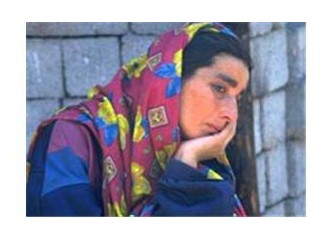 Kadın... karanfil... Ve dayak...