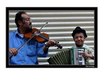 Babam ve Bunlar çok güzel hareketler oyunu.