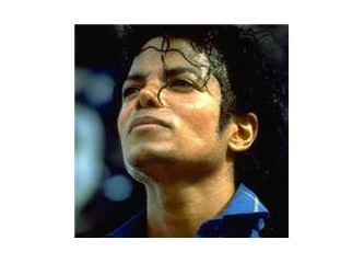 Ben neden Michael Jackson hayranıyım ya? Onun da iki kaşı, iki gözü yok mu?