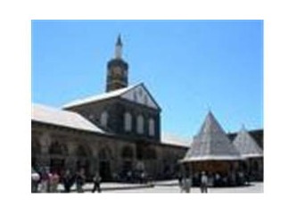 Dinlerin kesişme noktası Diyarbakır