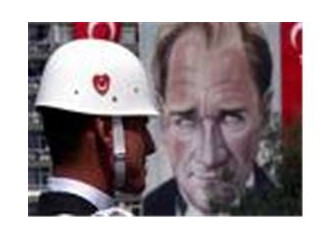 ''İnce ince yağmur var, hava kasvetli bugün''