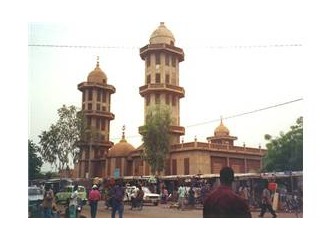 Burkina Faso'da faso fiso işler.
