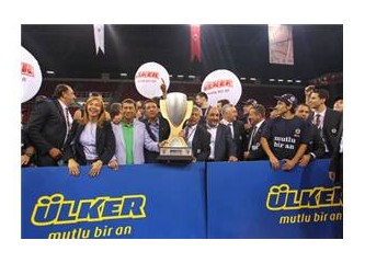 Fenerbahçe bütün spor sahalarını sarı lacivert yaptı.
