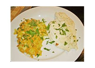 Fırında tavuklu yeşil mercimek