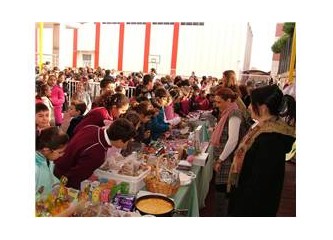 Öğrencilerden LÖSEV'e yardım kermesi