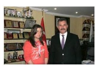 Toroslar'da Başkan Tuna'dan Bayan Boksöre destek...