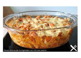 Tavuklu makarna Salatası yanına ne gider