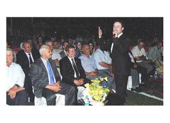 Beğendik yaz şenlikleri ünlü sanatçı Onur Akay'la başladı