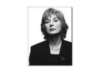 Ayşe Kulin'e "Veda" romanıyla veda ettim...