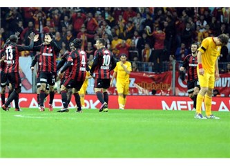 Galatasaray, Gaziantepspor karşısında ağır yaralı: 4 gol ve 2 kırmızı kart!