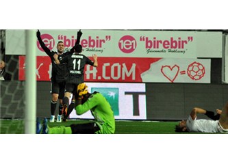 Kötü futbol iyi sonuç; Antalyaspor 1-2 Beşiktaş