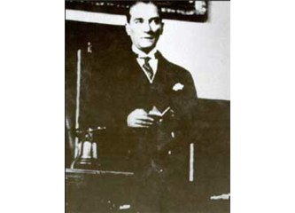 Atatürk'ün Gençliğe Hitabesi ayet midir?!