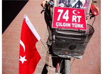 Her Gün,  "Harbiye Marşı"  ile Pedal Çeviriyor, Halk Selama Duruyor.