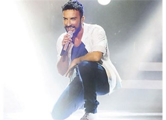 Tarkan dağıttı, toz duman..