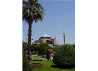 İstanbul'a cami inşa etmek, ağa'nın fotür şapkası örneği gibi olur