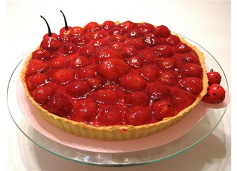 Çilekli tart (turta)