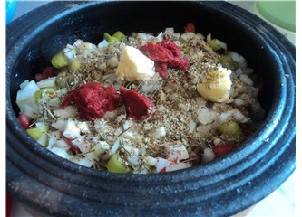 Güveçte türlü (iftariyelik)