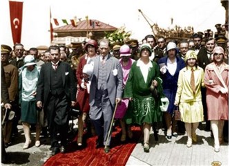 Atatürk ve Cumhuriyet // 100. Yıl ve Türk Birliği Marşı // Önder Karaçay