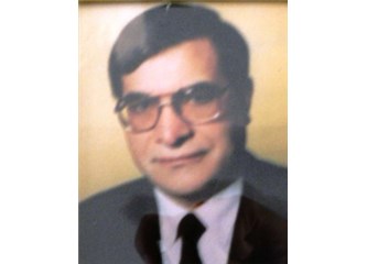 Tepemde taşırım, öyle cahilleri ben