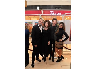 Usta yönetmen Hamdi Alkan'dan yeşilçam film afişleri