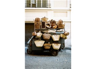 Sokak Modası: Hasır Çanta