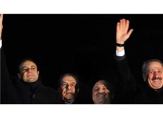 Teker Yolda Patladı