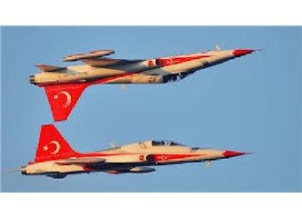 Yer Yarıldı, Gök Titredi, Dağ Taş İnledi. İzmir'de Olmak Vardı...