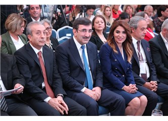 1. Dikad Ekonomi Kadın Zirvesi Diyarbakır'da Yapıldı