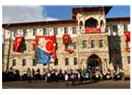 Sivas hükümet meydanında bayrak töreni
