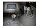 Sivas'ta kaldırımlardaki LCD ekranlar ve pişmiş aşa su katmak