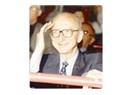 Erdal İnönü, geleceğin siyasetçisi...