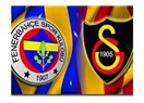 Fenerbahçe Galatasaray'dan bir gömlek üstün duruma geldi.