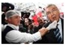 Devlet el öpmez; devletin eli öpülür!