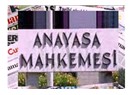 Gazete başlıkları, AKP’nin Anayasa Mahkemesi’nin kararından memnun olduğunu gösteriyor!