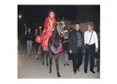 Yadeller . 3  : Atsak  Atız