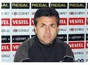 Aykut Kocaman : boynumuzda iple dolaşıyoruz...