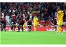 Galatasaray, Gaziantepspor karşısında ağır yaralı: 4 gol ve 2 kırmızı kart!