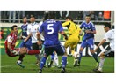  Beşiktaş- Dinamo Kiev: 1-0 (30 saniyelik sarsıntıda yıkılmamak)
