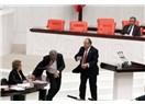 Meclis kürsüsünde Kamer Genç'e tekme...