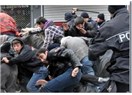 Van’a yardım paketi: “Cop”, “bibergazı” ve...