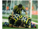 Bursaspor - Fenerbahçe: 0-2  (Baskılar bitti, yola devam)