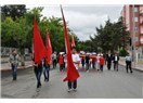 19 Mayıs, Gençlik Hizmetleri ve Spor Müdürlüğünün Gençlik Yürüyüşüyle başladı