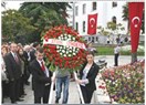 30 Ağustos’ta Atatürk Anıtları’na “çelenk” koymak yasak!