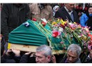 Mehmet Ali Birand Anadoluhisarı'ndaki ebedi istirahatgahına yerleştirildi