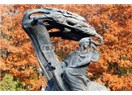 Piyanist Chopin'in  heykeli önünde (10)