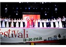 10.Yıl Marşı ile yürekler tekrar birleşti, göz yaşları sel oldu.