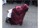Kadını aşağılayan adam